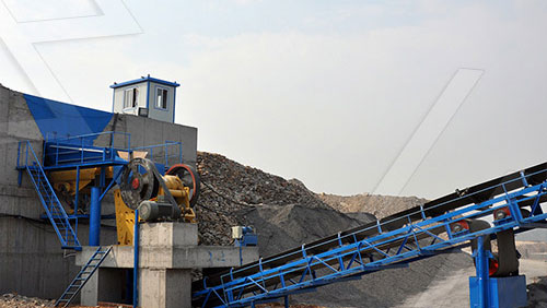 69型破碎機生產(chǎn)線現(xiàn)場作業(yè)中