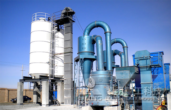 客戶來廠參觀 雷蒙磨粉機現(xiàn)場圖